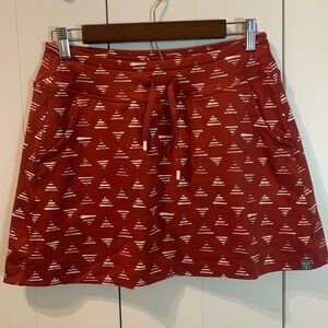 Title Nine Patterned Skort Size‎ Small